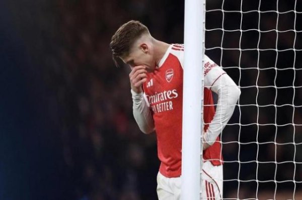 1射0正！枪手新援中锋再度颗粒无收 碰瓷哈兰德就是个见笑