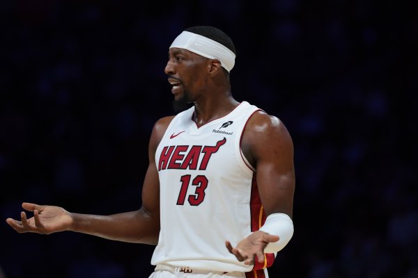 合抢27板! 斯波: 热巴韦尔对咱们至关纷乱 篮板拼抢上极具统帅力