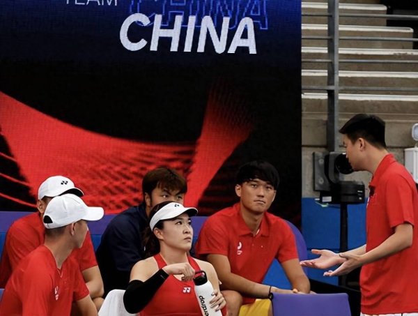 超等大逆转！中国队2-1打败比利时，2026旗开成功，网友：太燃了