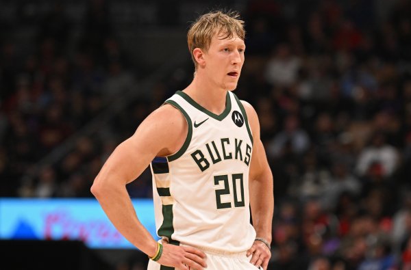 寒冰弓手！AJ-格林三分6投全铁&仅靠罚球拿1分 正负值躺到+25